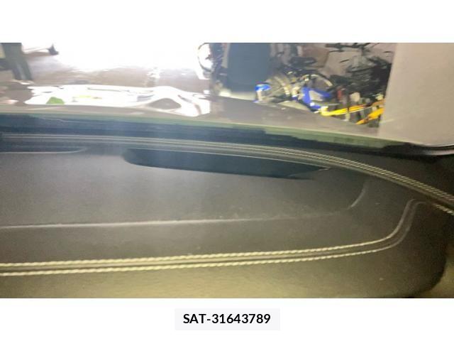Mercedes Benz E-CLASS 2018-10 7328229-29