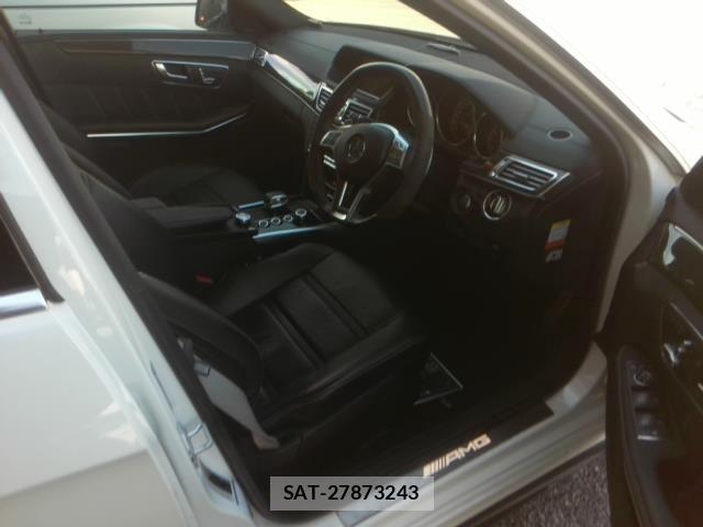 Mercedes Benz E-CLASS 2014-01 5871584-1