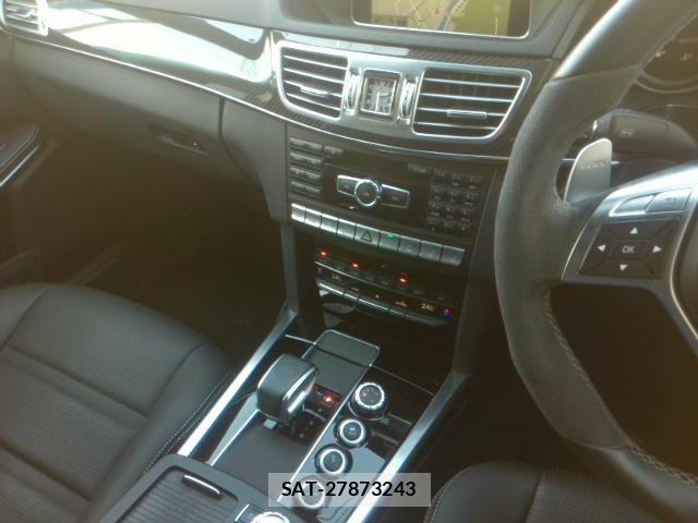 Mercedes Benz E-CLASS 2014-01 5871584-4