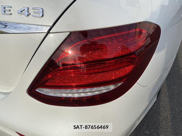Mercedes Benz E-CLASS 2017-09 6012488-22
