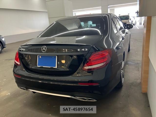 Mercedes Benz E-CLASS 2018-04 6676785-4