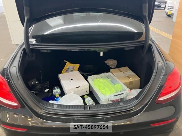 Mercedes Benz E-CLASS 2018-04 6676785-7