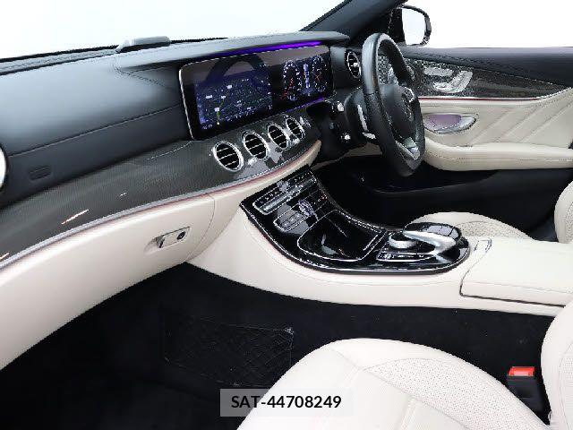 Mercedes Benz E-CLASS 2017-09 6908112-15