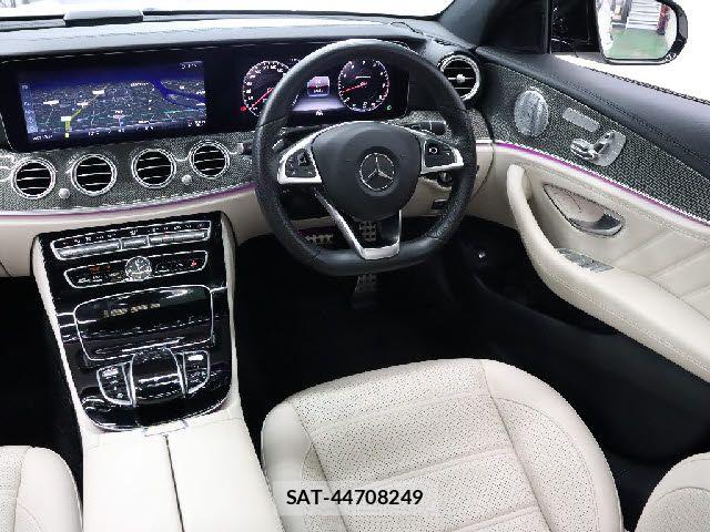 Mercedes Benz E-CLASS 2017-09 6908112-23