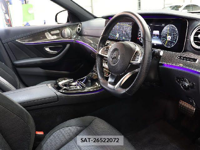 Mercedes Benz E-CLASS 2018-11 7221453-11