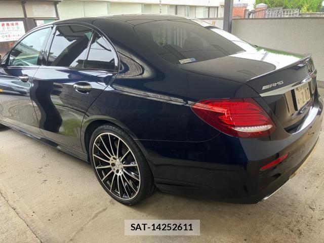 Mercedes Benz E-CLASS 2017-06 8780958-1