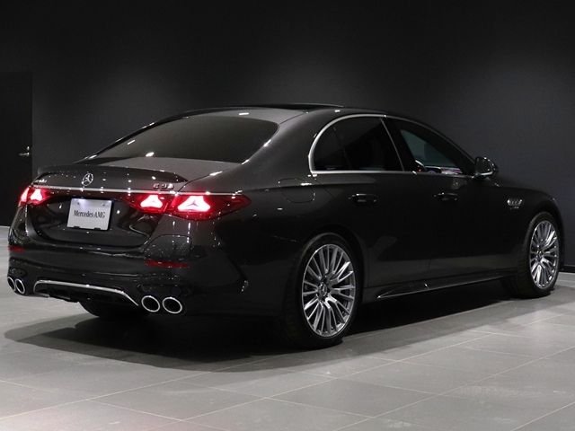 Mercedes Benz E-CLASS 2024-12 1546685-10