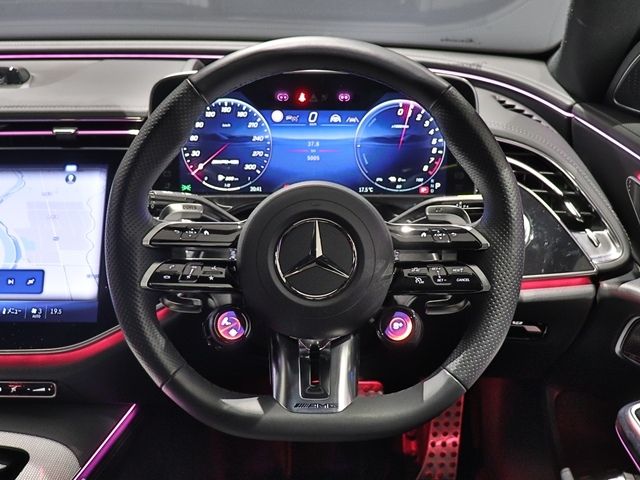 Mercedes Benz E-CLASS 2024-12 1546685-23