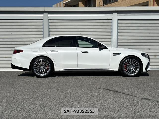 Mercedes Benz E-CLASS 2025-01 3771740-15