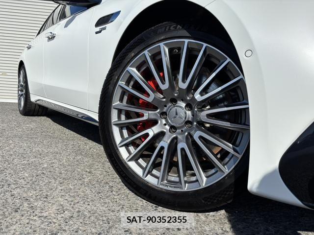 Mercedes Benz E-CLASS 2025-01 3771740-17