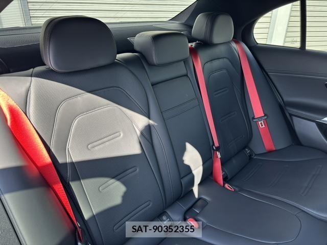 Mercedes Benz E-CLASS 2025-01 3771740-4