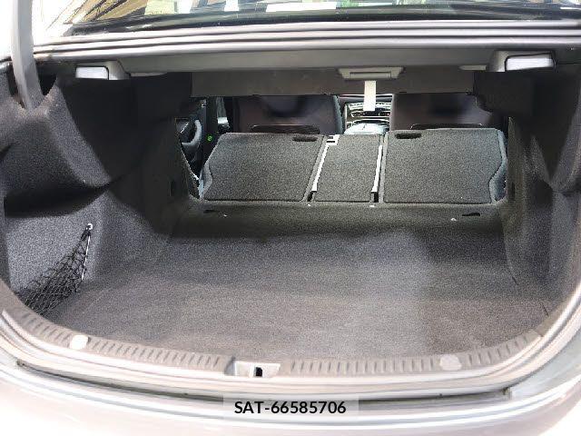 Mercedes Benz E-CLASS 2021-09 7455605-6