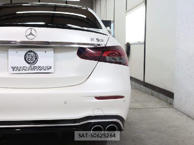 Mercedes Benz E-CLASS 2021-07 8208588-14