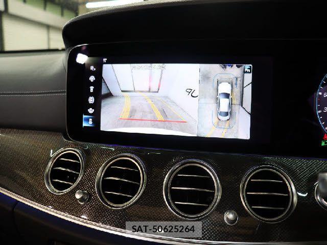 Mercedes Benz E-CLASS 2021-07 8208588-17