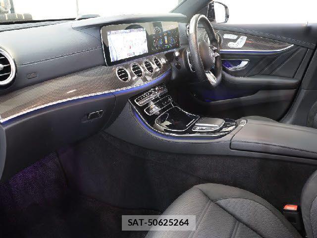 Mercedes Benz E-CLASS 2021-07 8208588-1