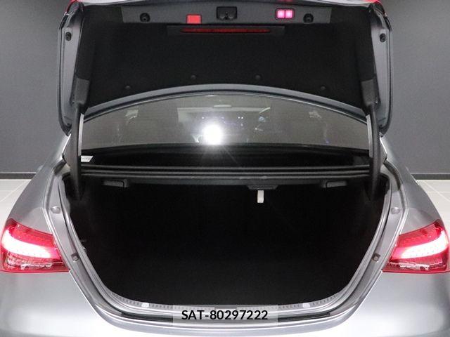 Mercedes Benz E-CLASS 2022-05 8562573-16