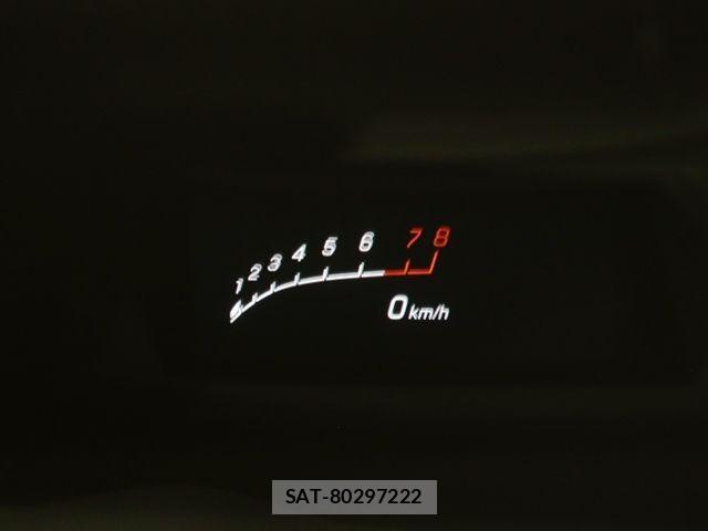 Mercedes Benz E-CLASS 2022-05 8562573-23