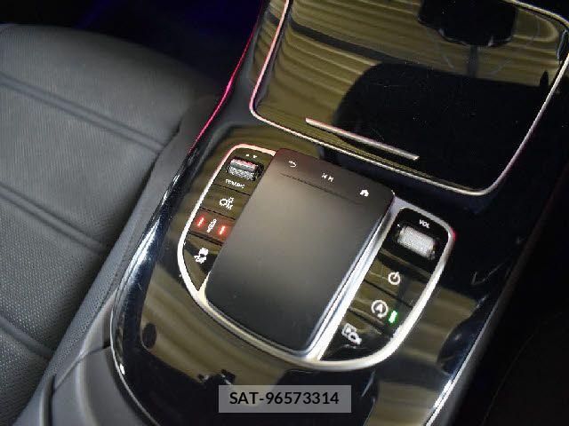 Mercedes Benz E-CLASS 2021-12 8666469-11