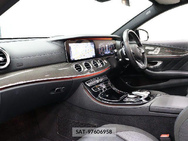 Mercedes Benz E-CLASS 2017-02 8074496-15