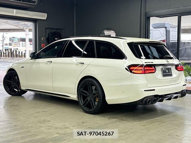Mercedes Benz E-CLASS 2018-01 8743701-4