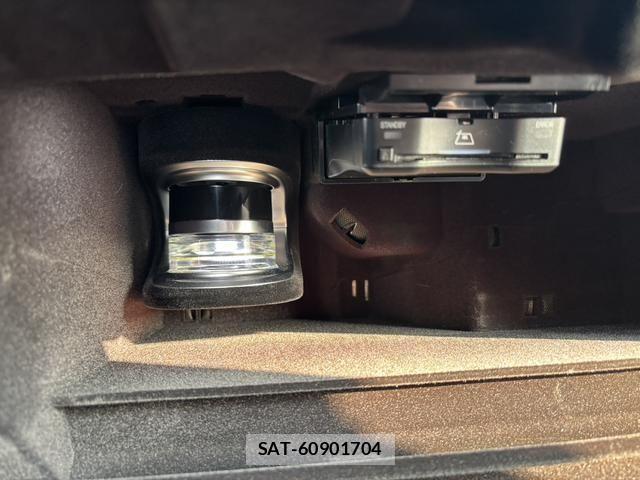 Mercedes Benz EQE 2024-11 3378775-13