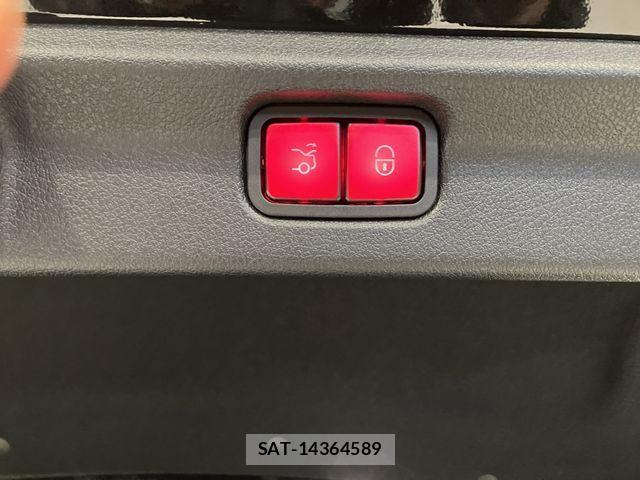 Mercedes Benz EQE 2024-11 3675476-16