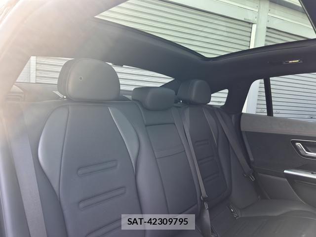 Mercedes Benz EQE 2023-04 7221457-4