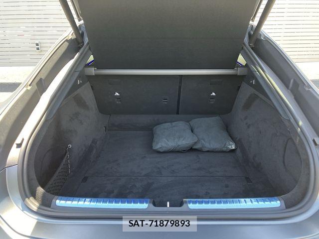 Mercedes Benz EQS 2024-03 7979868-9