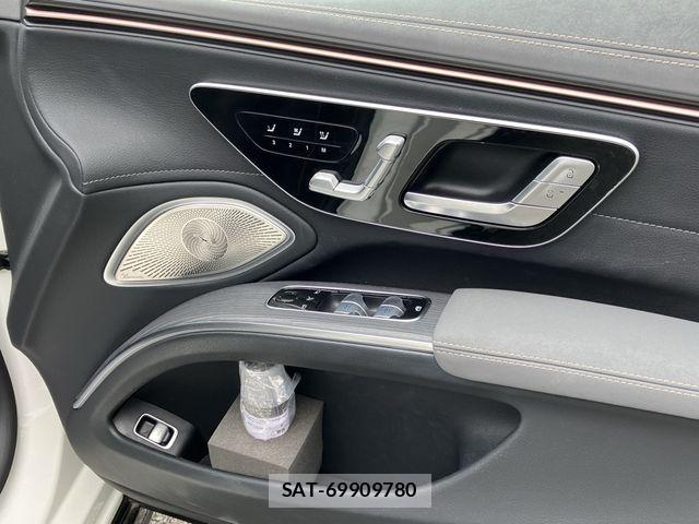 Mercedes Benz EQS 2024-03 7979869-4