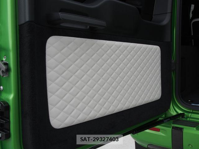Mercedes Benz G-CLASS 2026-03 8208590-20