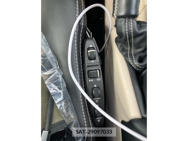 Mercedes Benz G-CLASS 2018-05 8208594-23