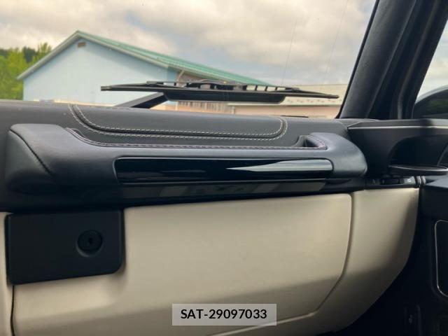 Mercedes Benz G-CLASS 2018-05 8208594-24