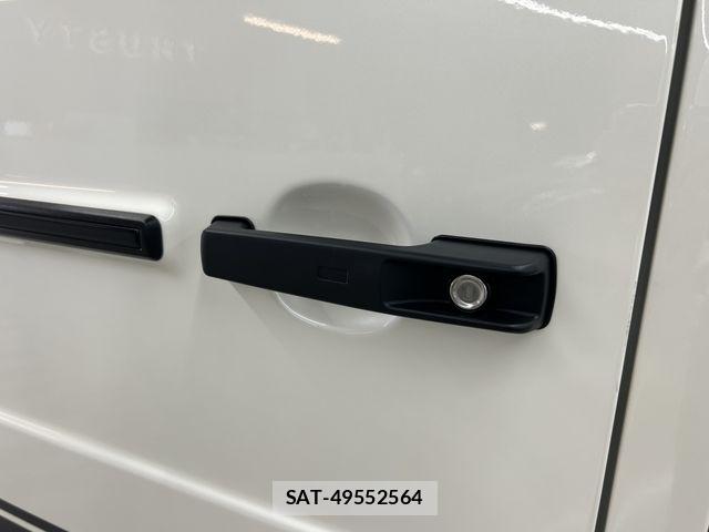 Mercedes Benz G-CLASS 2018-09 8315328-13