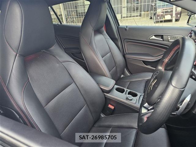Mercedes Benz GLA-CLASS 2018-01 1429236-12