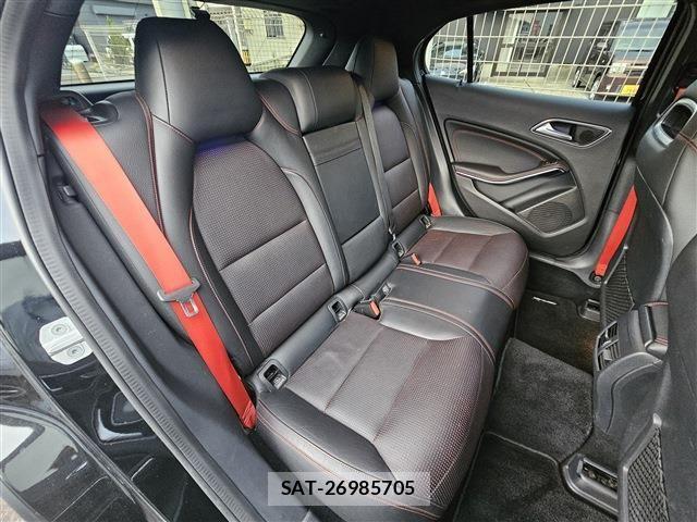 Mercedes Benz GLA-CLASS 2018-01 1429236-13