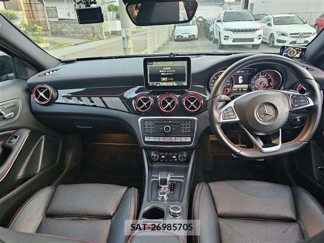 Mercedes Benz GLA-CLASS 2018-01 1429236-16