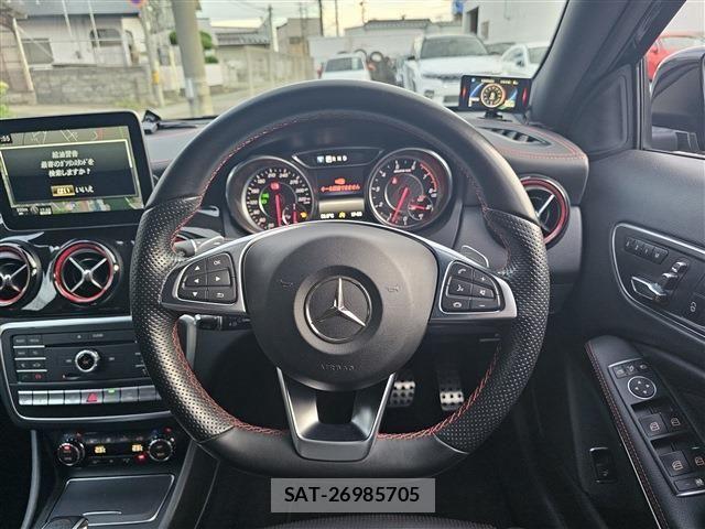 Mercedes Benz GLA-CLASS 2018-01 1429236-17
