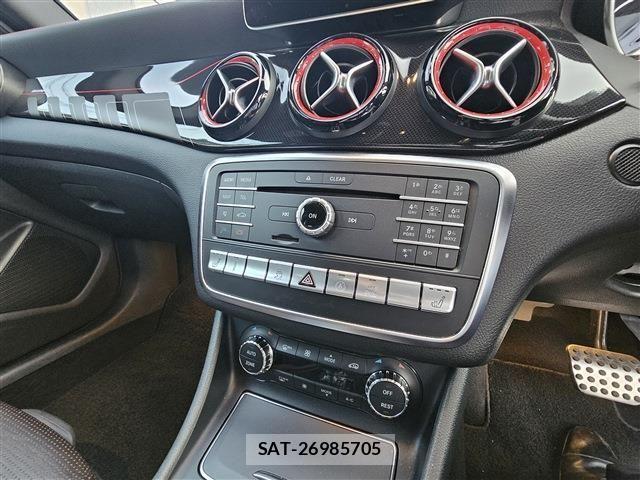 Mercedes Benz GLA-CLASS 2018-01 1429236-20