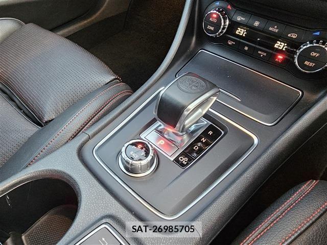 Mercedes Benz GLA-CLASS 2018-01 1429236-23