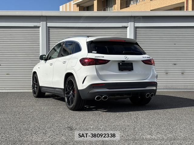 Mercedes Benz GLA-CLASS 2025-06 6012522-2