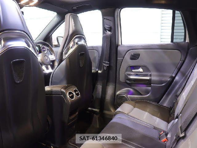 Mercedes Benz GLA-CLASS 2021-05 6641928-29