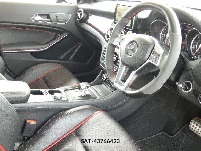 Mercedes Benz GLA-CLASS 2014-09 6791232-11