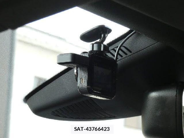 Mercedes Benz GLA-CLASS 2014-09 6791232-17