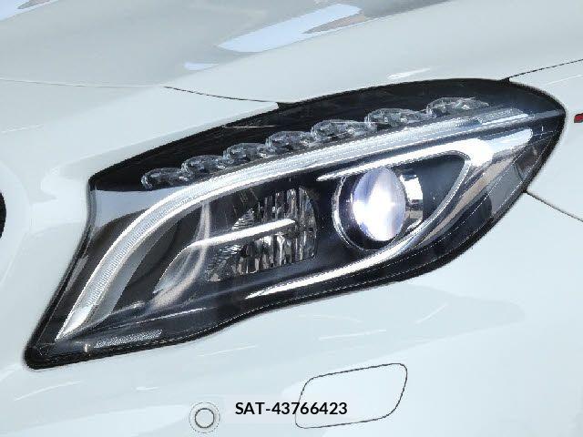 Mercedes Benz GLA-CLASS 2014-09 6791232-19