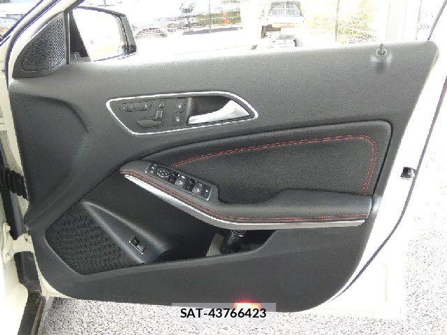 Mercedes Benz GLA-CLASS 2014-09 6791232-23