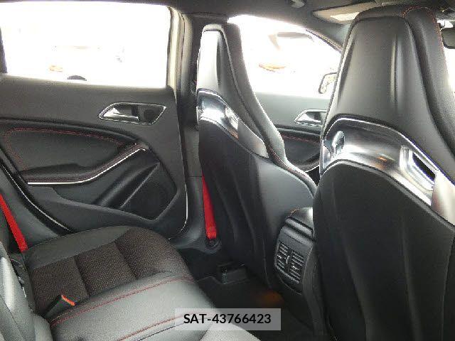 Mercedes Benz GLA-CLASS 2014-09 6791232-26