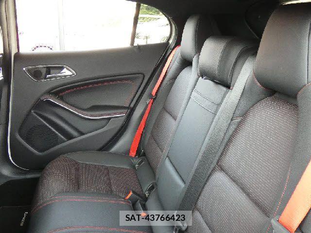 Mercedes Benz GLA-CLASS 2014-09 6791232-3