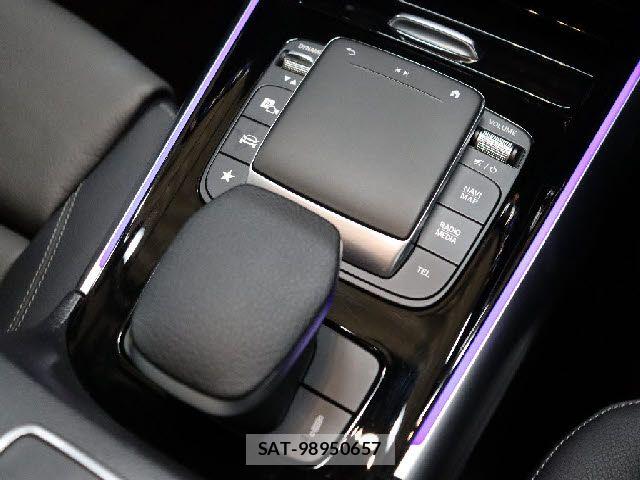 Mercedes Benz GLA-CLASS 2021-09 7251437-8