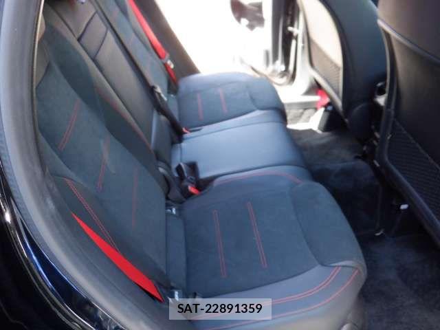 Mercedes Benz GLA-CLASS 2022-06 7358651-9