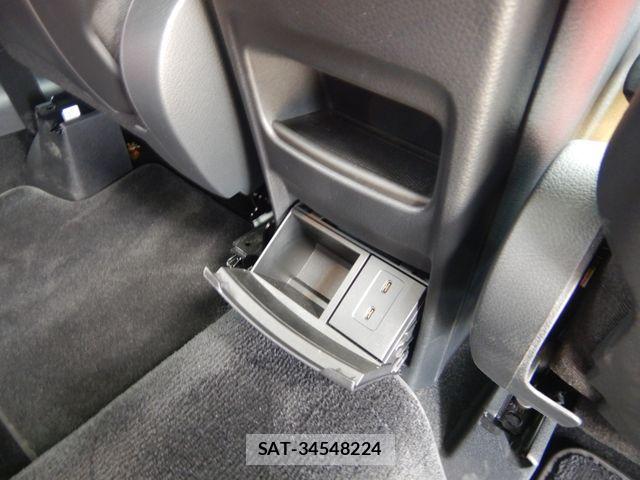 Mercedes Benz GLA-CLASS 2023-05 7455615-27